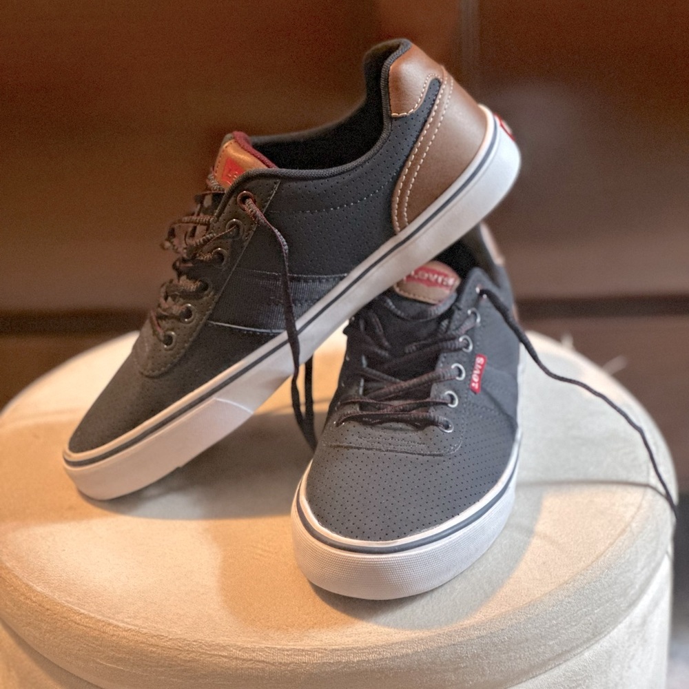 Navy Blue with Brown Leather detail  LEVIS Sneakers